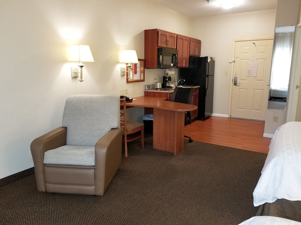 Studio Suite, 2 Queen Beds (Comm) - Photo 8
