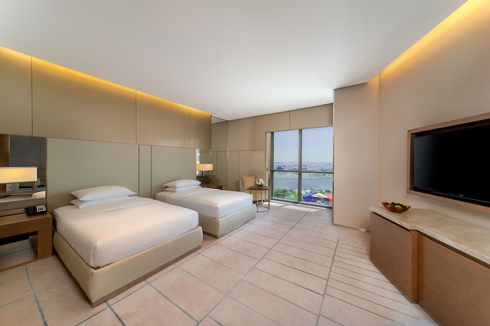 Deluxe Twin Room- Free Breakfast & Lounge Access photo 2