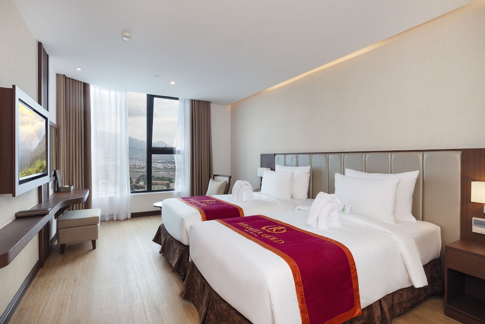 Deluxe Room, Partial Sea View - Photo 1