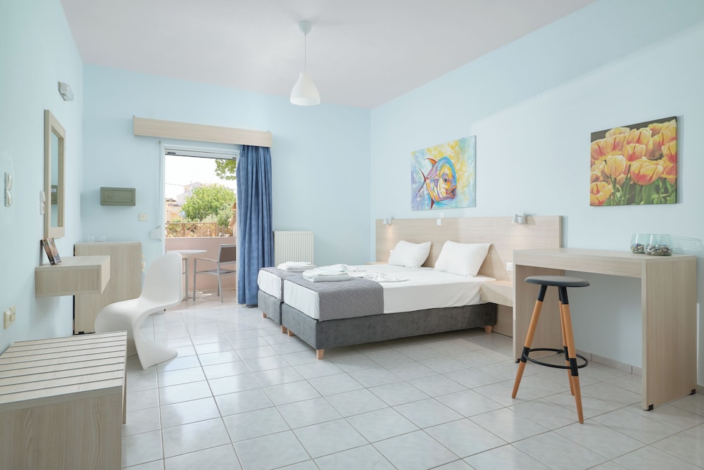 Double Room Ground View