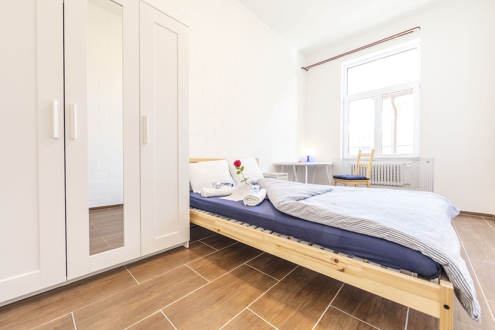 Basic Double Room (Yellow Inn 3) photo 3