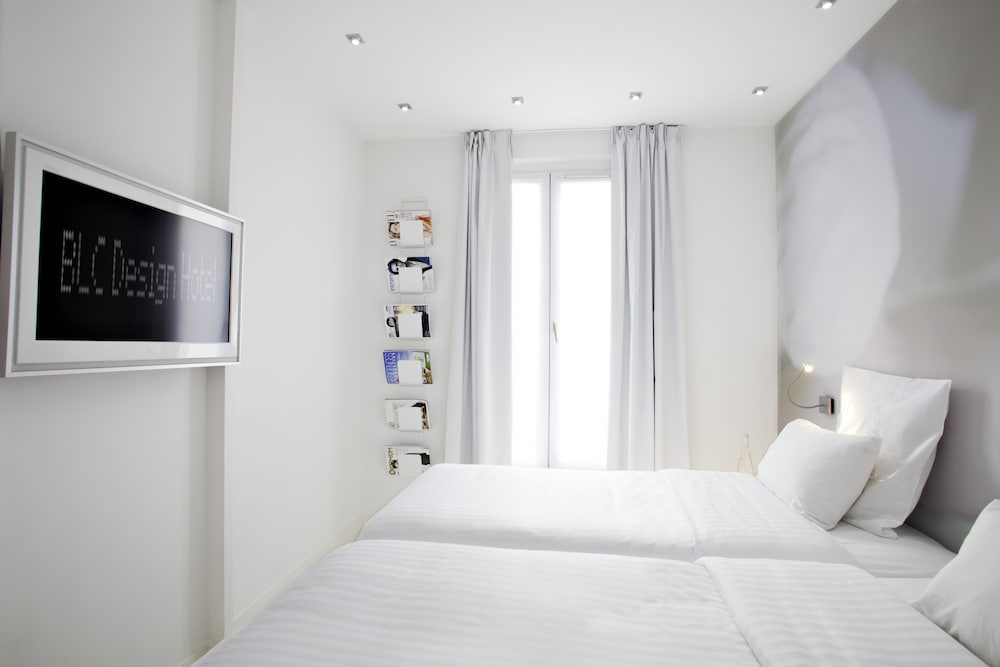 Soft Twin Room photo 1