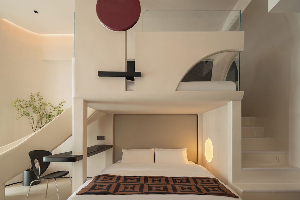 Superior Loft, City View