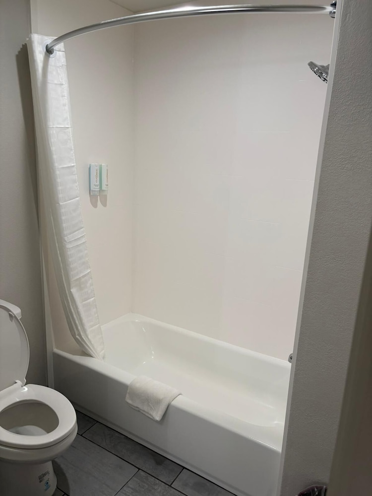 Standard Room, 2 Double Beds, Non Smoking - Photo 12