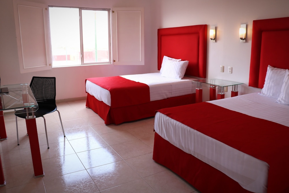 Standard Double Room - Photo 9