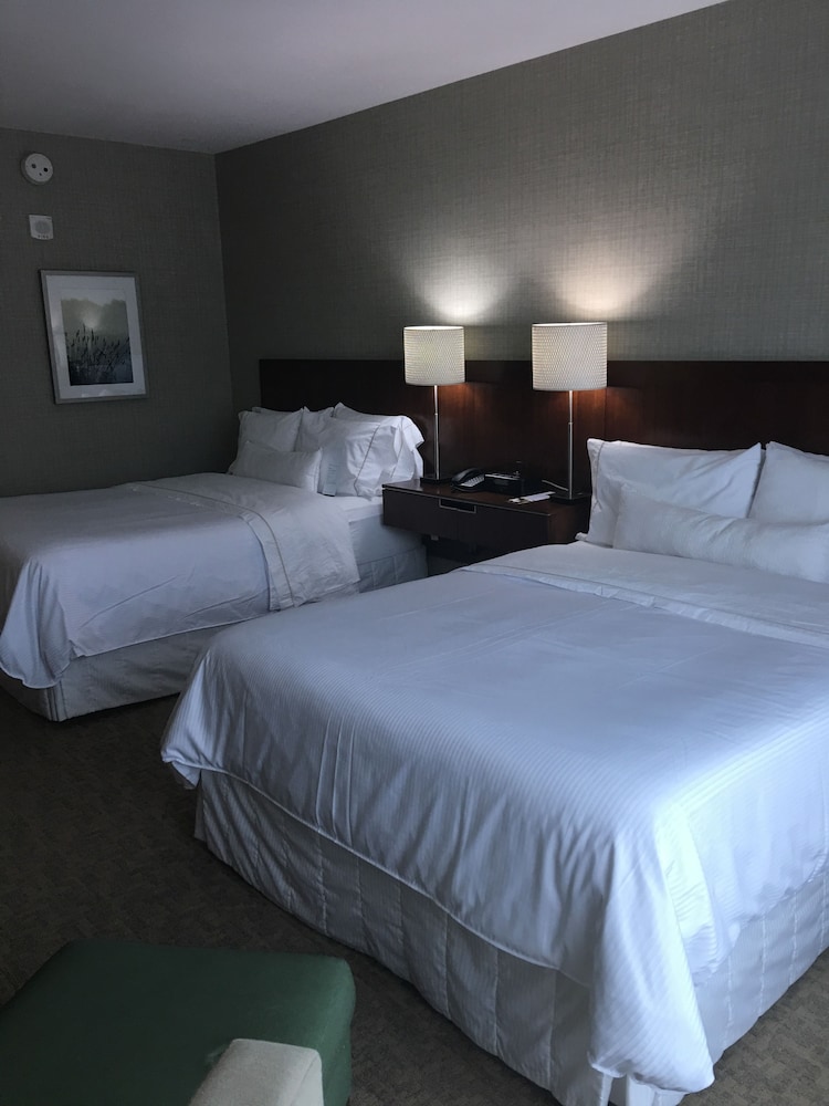 Traditional Room, 2 Queen Beds (Hearing Accessible) - Photo 1