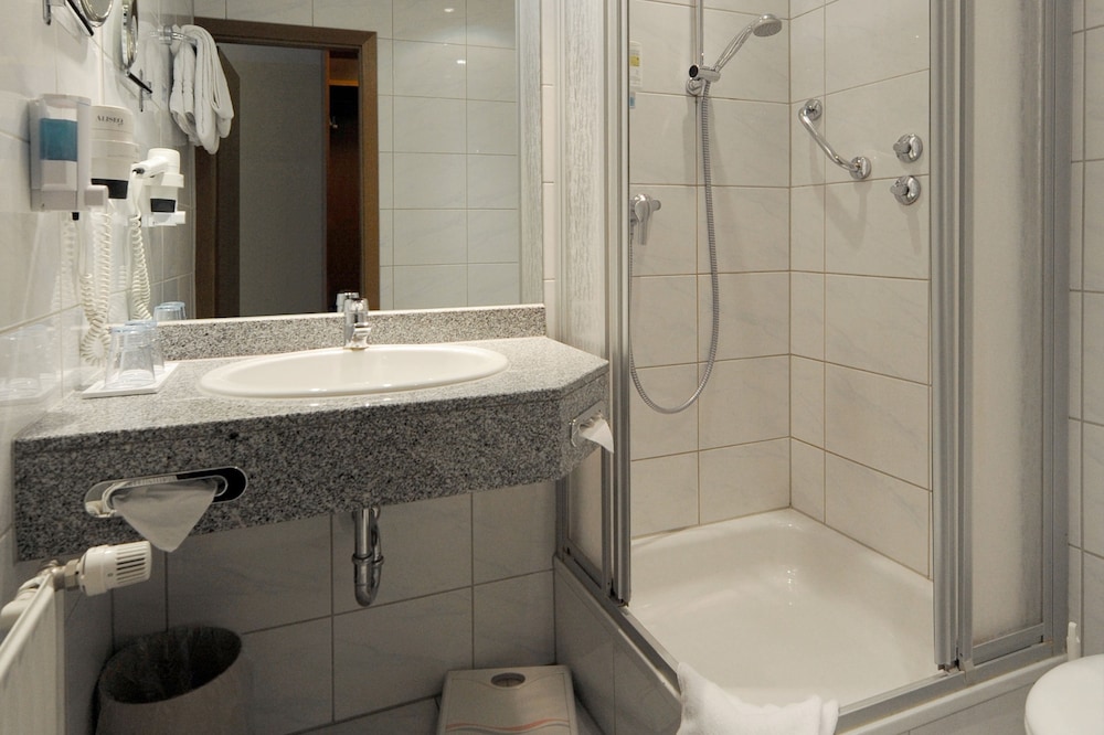 Double Room - Photo 6