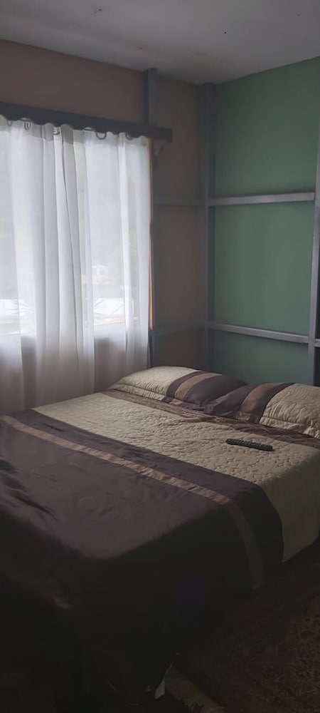 Room, Multiple Beds, Shared Bathroom photo 2