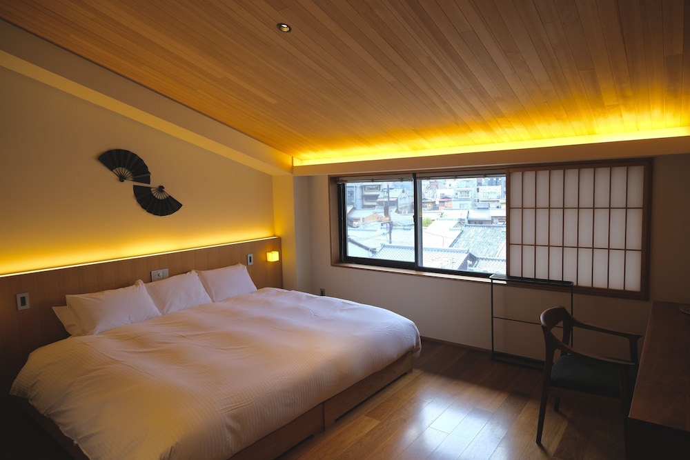 Deluxe King Room, Non Smoking photo 1