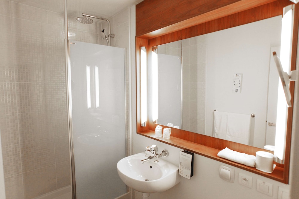 Standard Room, 1 Double Bed - Photo 7