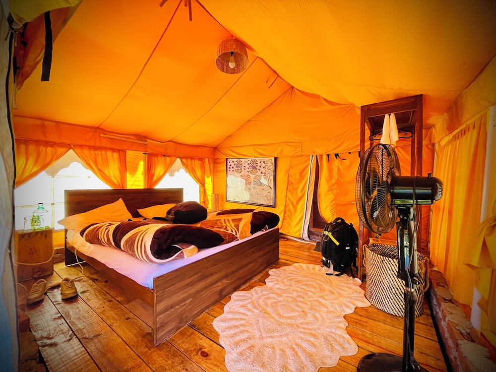 Deluxe Tent, 1 Bedroom, Non Smoking, Mountain View