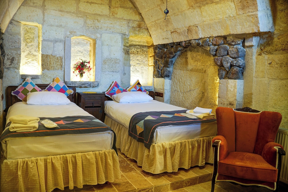102 Arch Stone Room