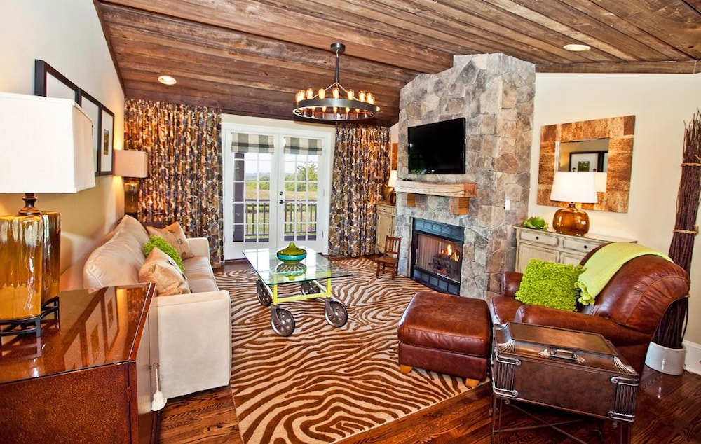 Room (Overlook East) photo 1
