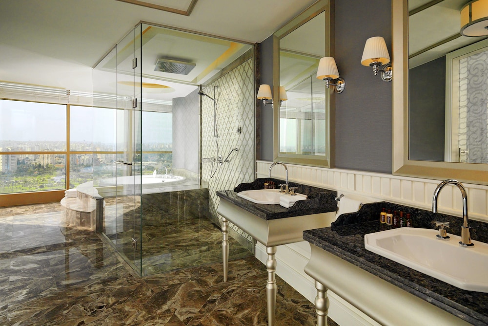 Honeymoon Suite, 1 Bedroom thumbnail 6