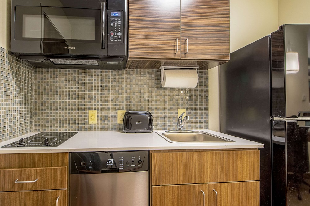 Suite, Multiple Beds, Accessible, Non Smoking photo 3