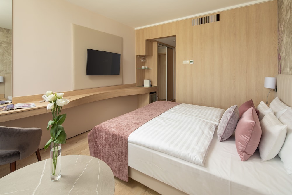 Deluxe Double Room, Balcony