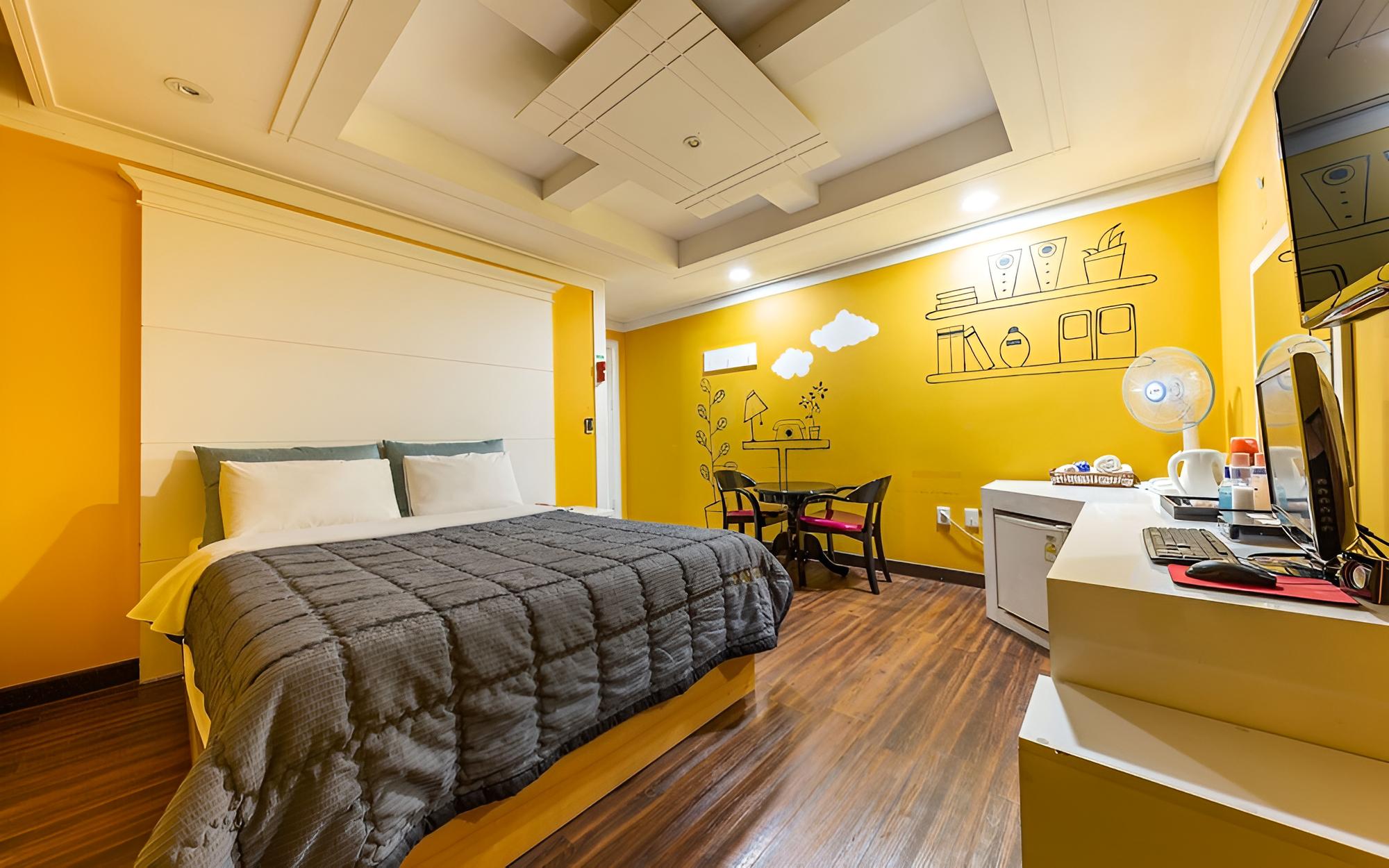 Room (Standard (1PC))