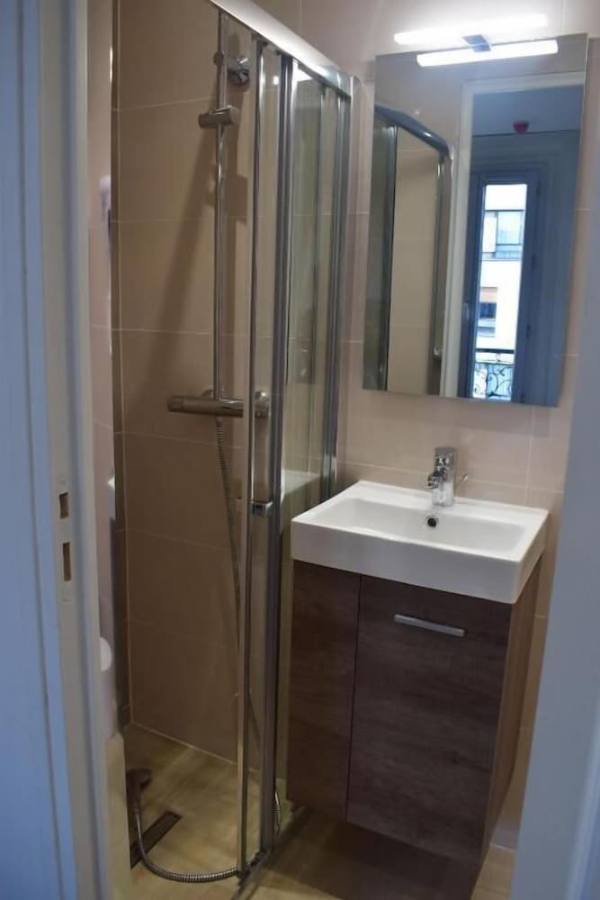 Standard Double Room, 1 Double Bed, Non Smoking, City View photo 2