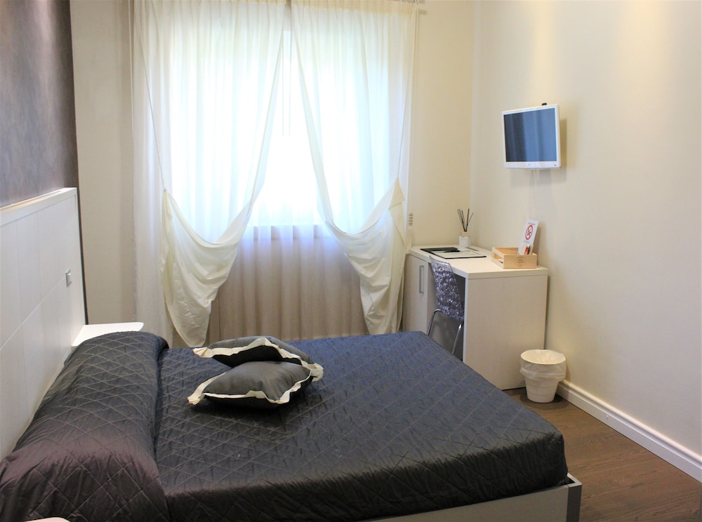 Design Room, 1 Double Bed, Garden View, Tower
