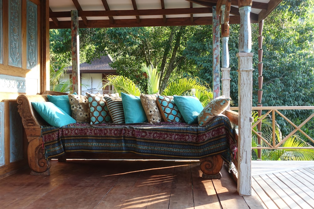 Comfort Cabin, 1 Queen Bed, Patio, Garden View photo 3