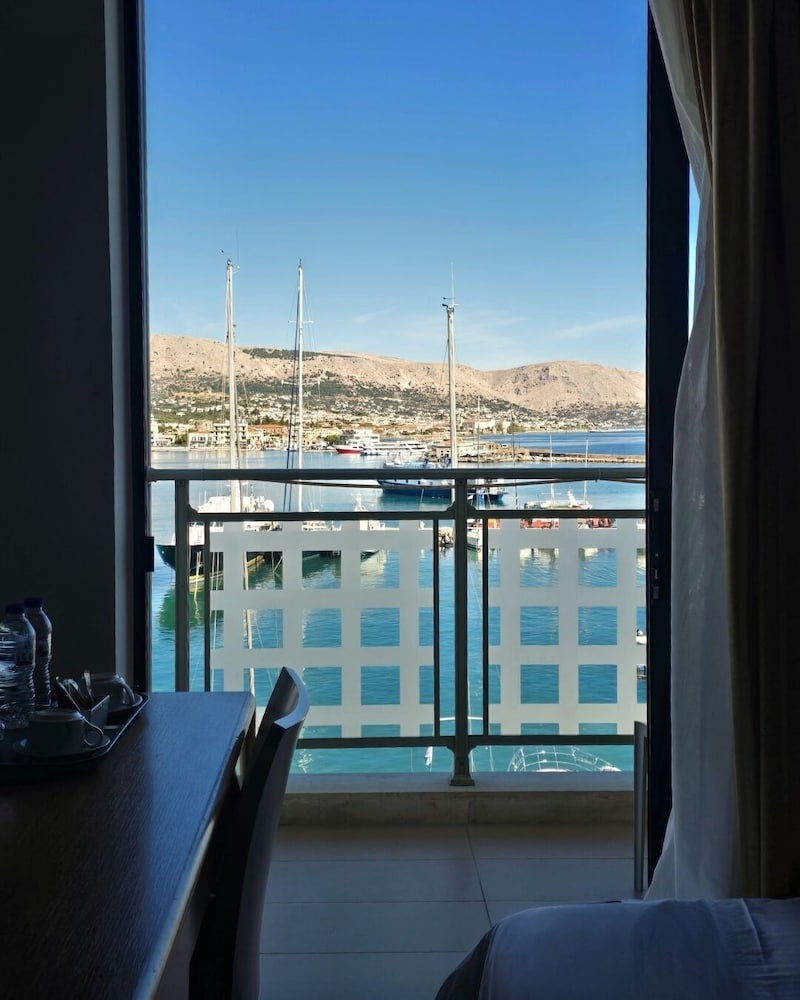 Superior Room, Sea View - Photo 3