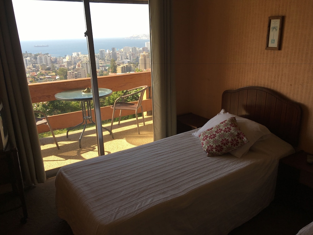 Double Room, 2 Twin Beds, Terrace, Ocean View photo 3