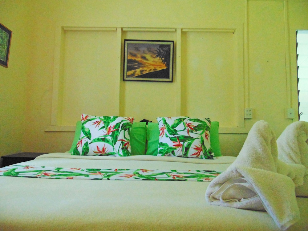 Basic House, 2 Bedrooms, Beachfront photo 1