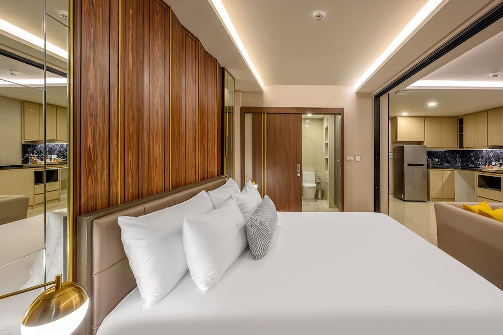 Grande 3 Bedroom Suite Ocean View with Hot Tub