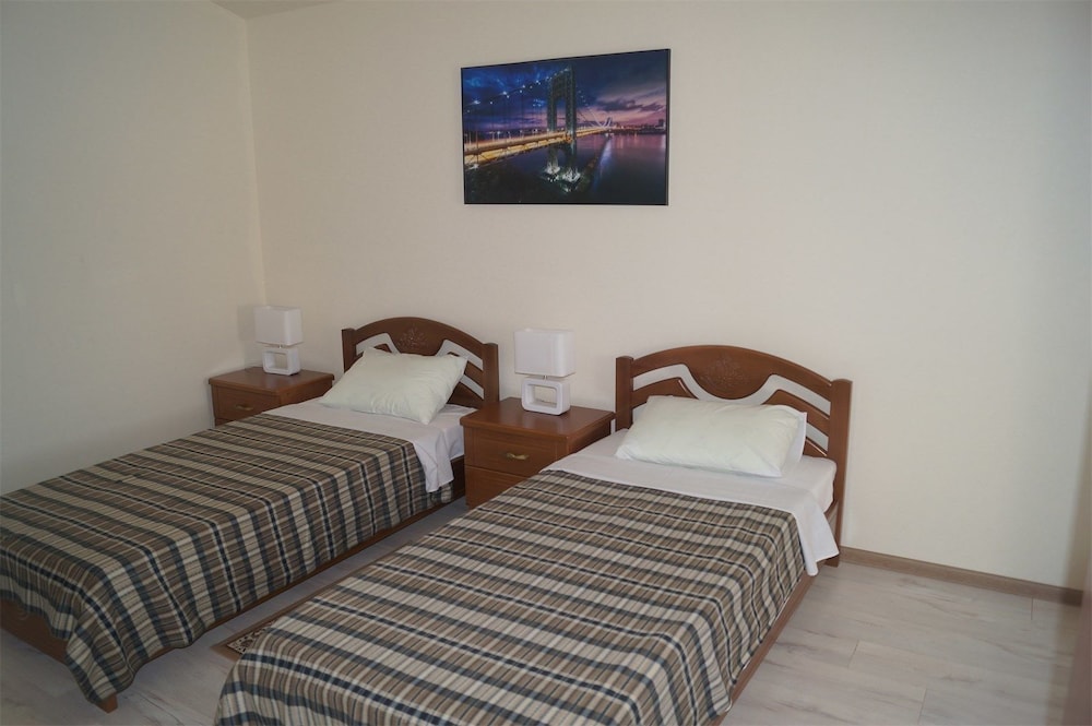 Standard Triple Room, Multiple Beds, Non Smoking photo 3
