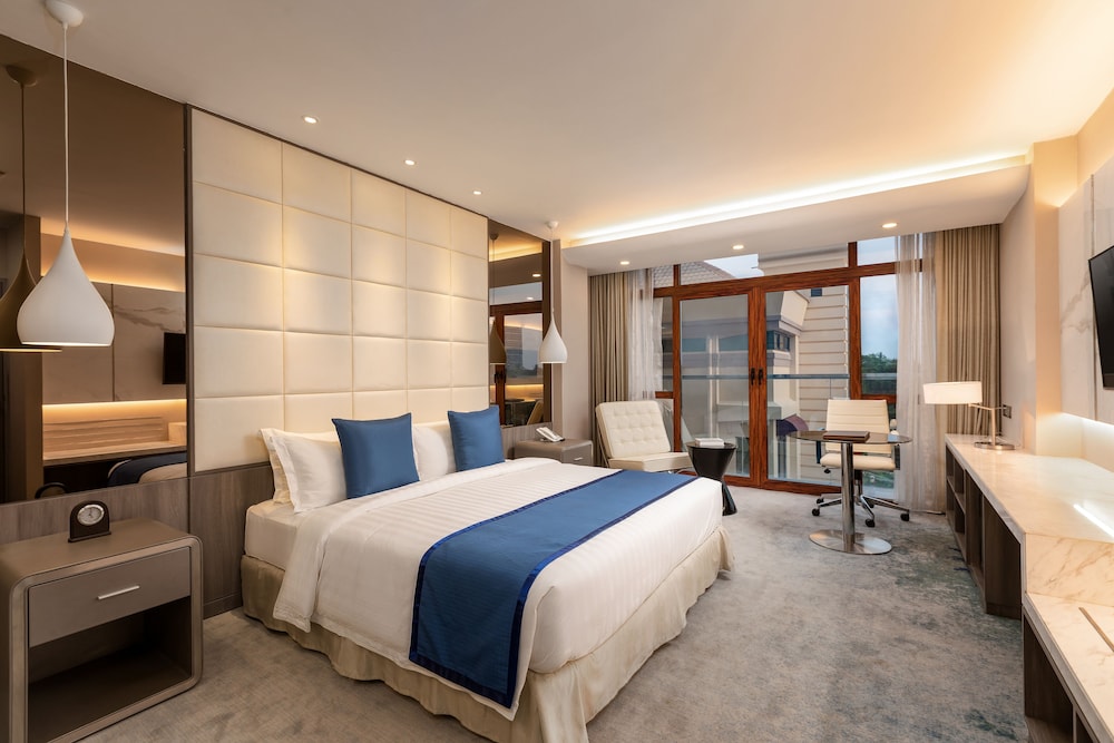 Deluxe Room, Balcony