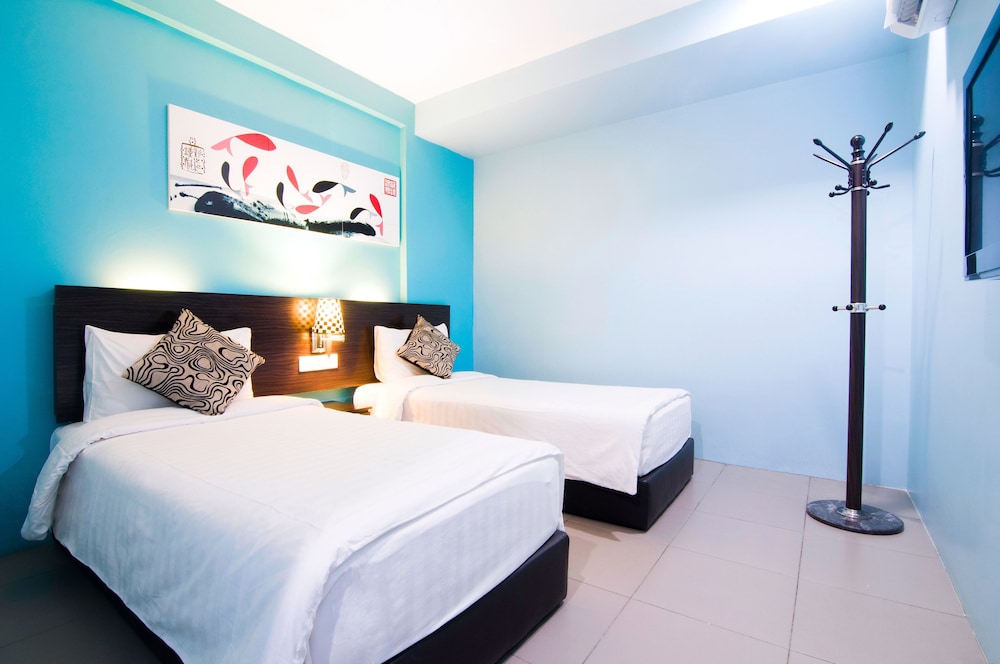 Standard Twin Room, 2 Twin Beds photo 2
