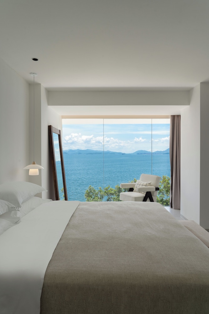 Premier Studio Suite, Balcony, Sea View
