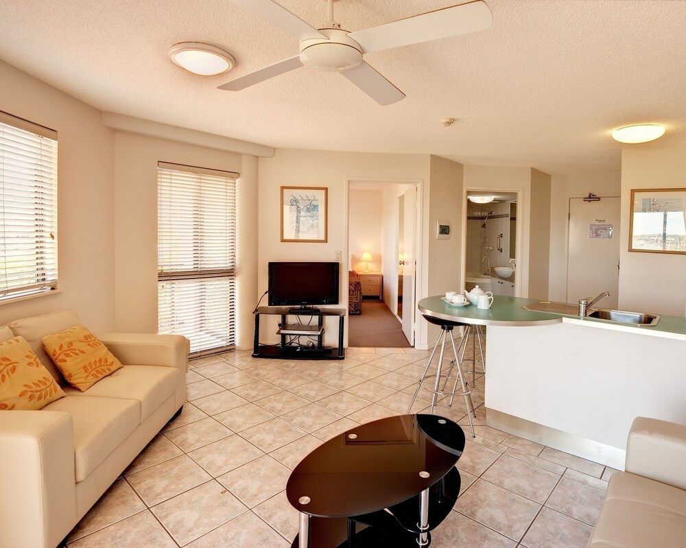 1 Bedroom Apartment - Photo 4