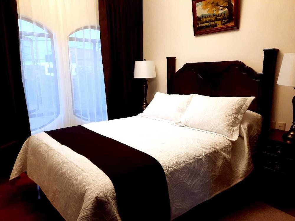 Standard Room, 1 Queen Bed (Patrice)