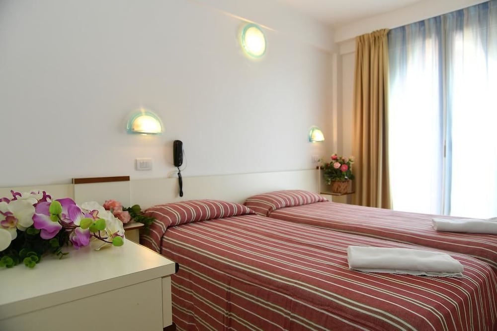 Double or Twin Room photo 1