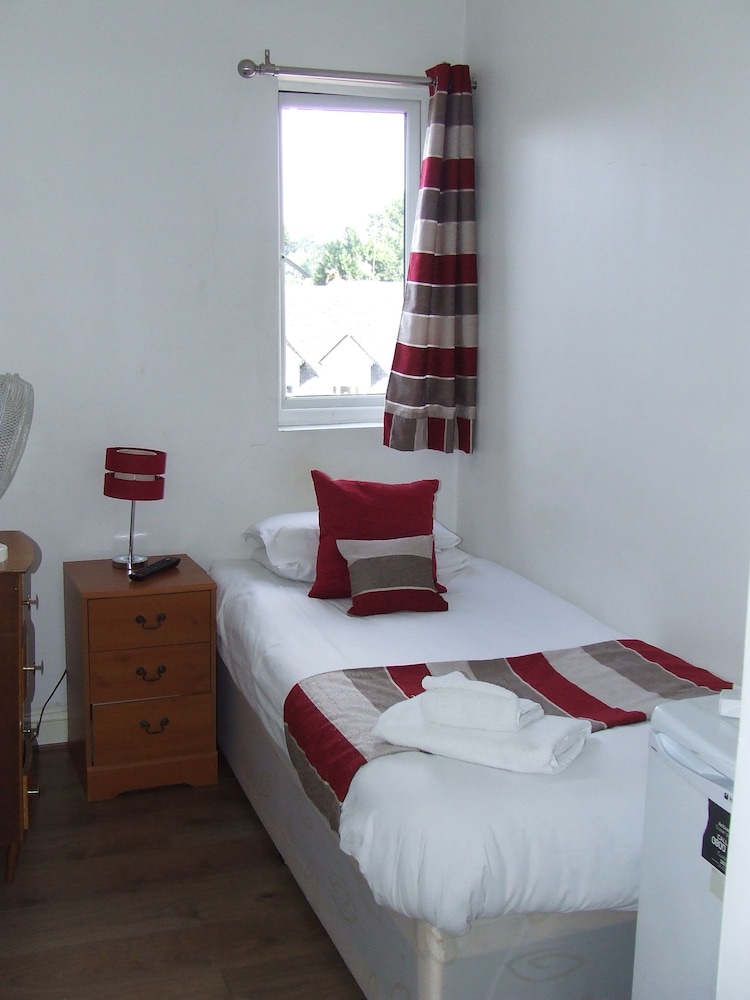 Single Room, Shared Bathroom photo 1