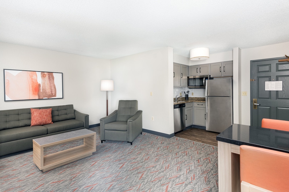 Suite, 1 Bedroom, Accessible (Communications Accessible) - Photo 2