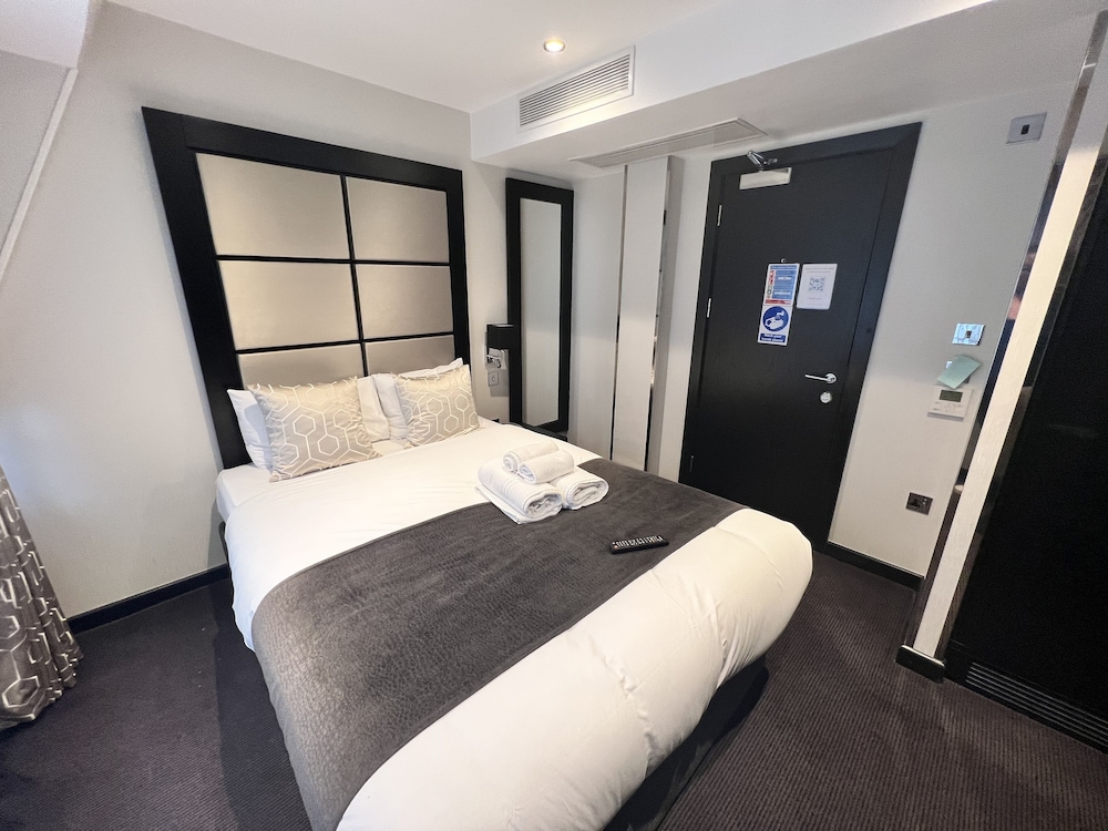 City Double Room photo 3