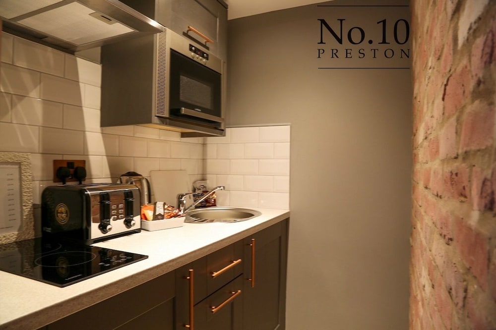 Room, Kitchen (1760, bathroom with showers only), photo 6