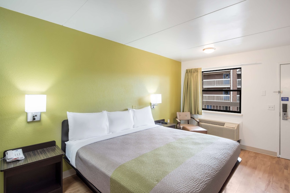 Deluxe Room, 2 Queen Beds, Non Smoking, Kitchenette photo 3