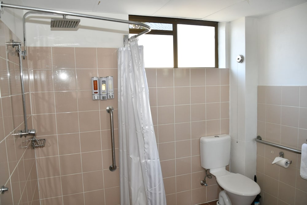 Lakeside Accessible Queen Single Room - Photo 2