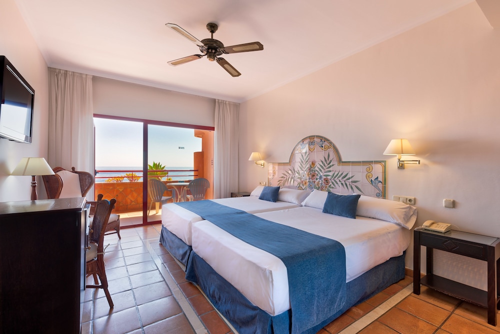 Double Room, Sea View - Photo 1