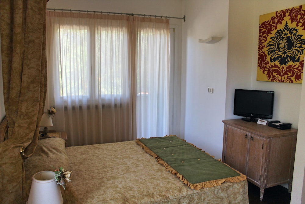 Classic Double Room photo 1