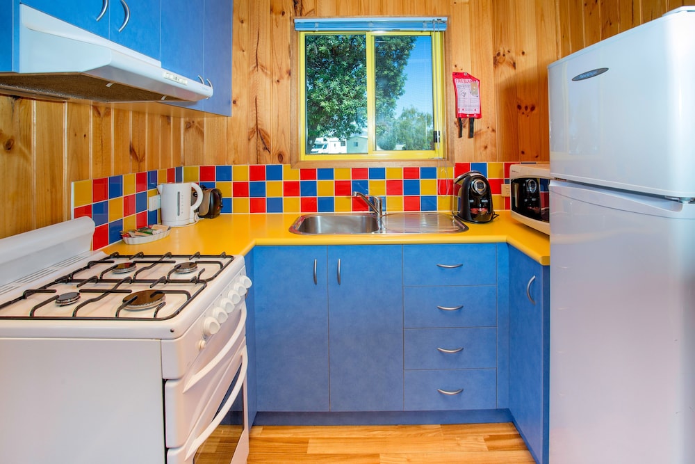 2 Bedroom Cabin with Spa - Sandpiper photo 3
