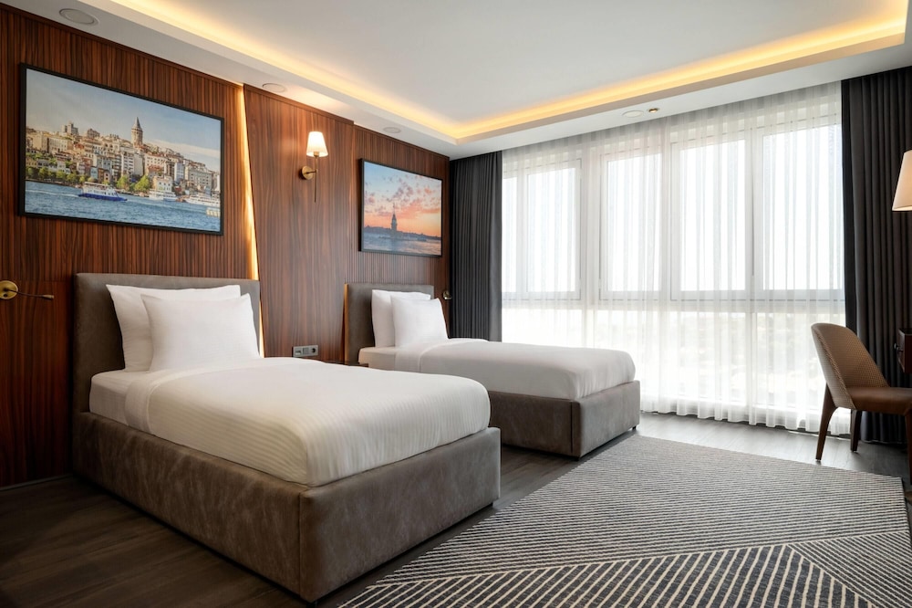 Deluxe Room, 2 Twin Beds, Sea View photo 1