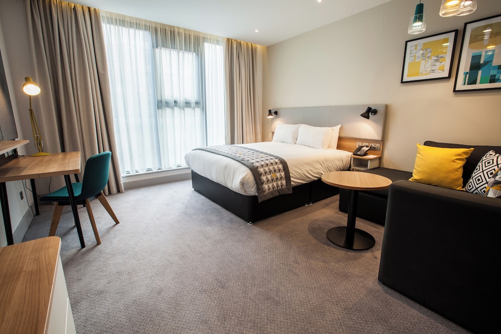 Standard Room, 1 King Bed - Photo 14