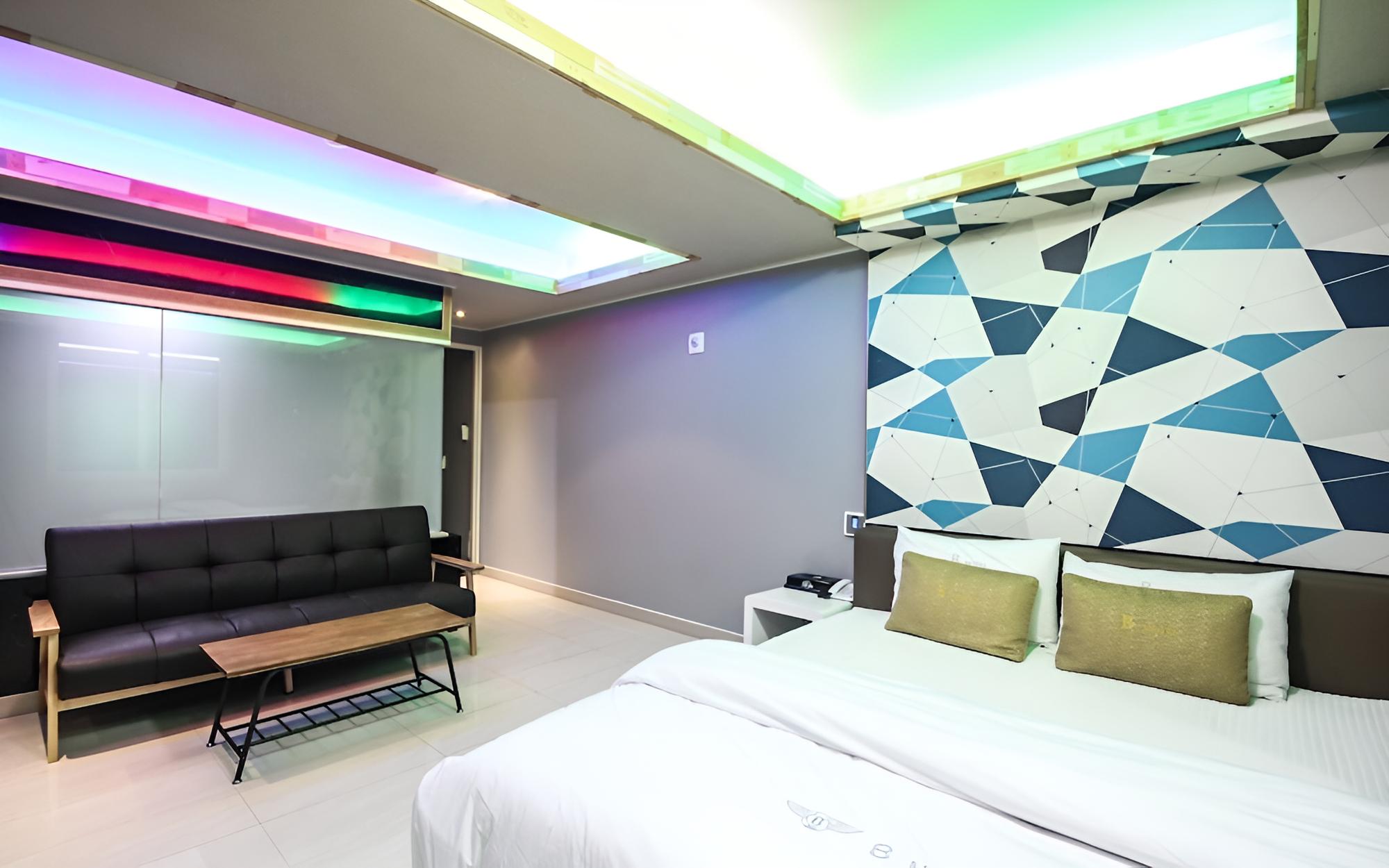 Room (VIP) - Photo 3