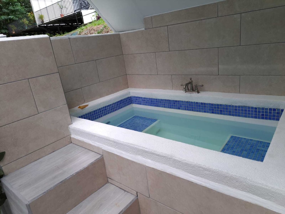 Honeymoon Chalet, 1 King Bed, Hot Tub