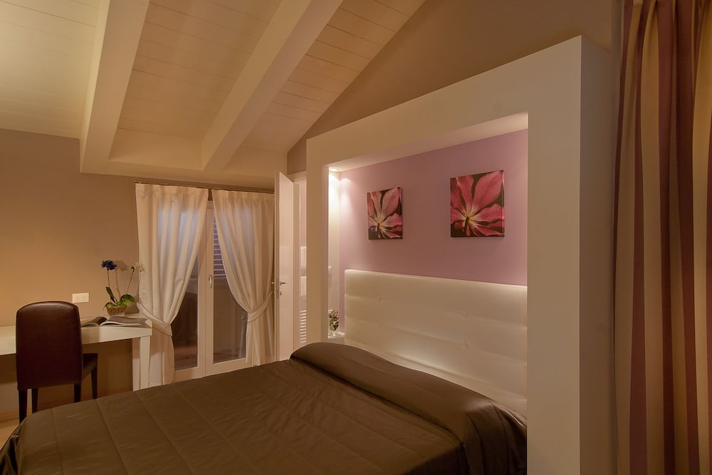 Room photo 3