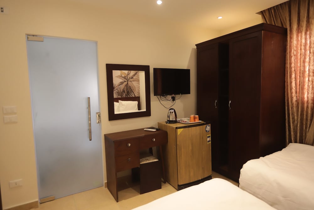 Standard Triple Room - Photo 5